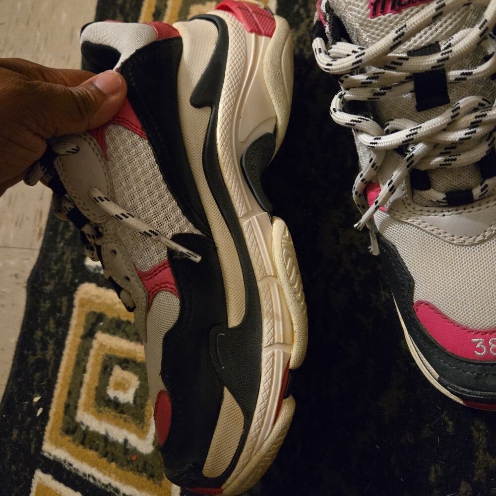 Triple S - Picture 1 of 3